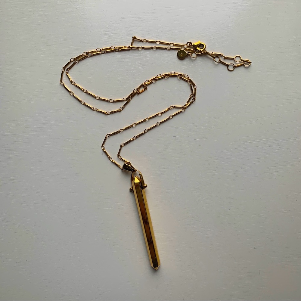 Gold pendant and chain